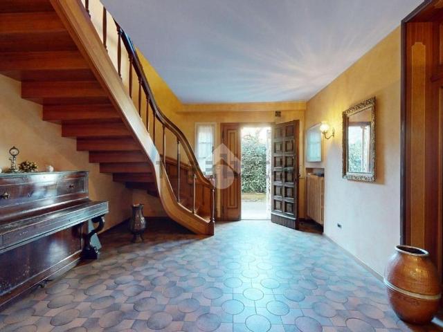 Case e ville in vendita di 485 m² in Via Camillo Benso di Cavour, 6
