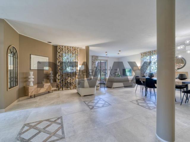 Case e ville in vendita di 490 m²
