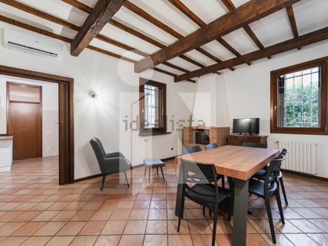 Case e ville in vendita di 490 m²
