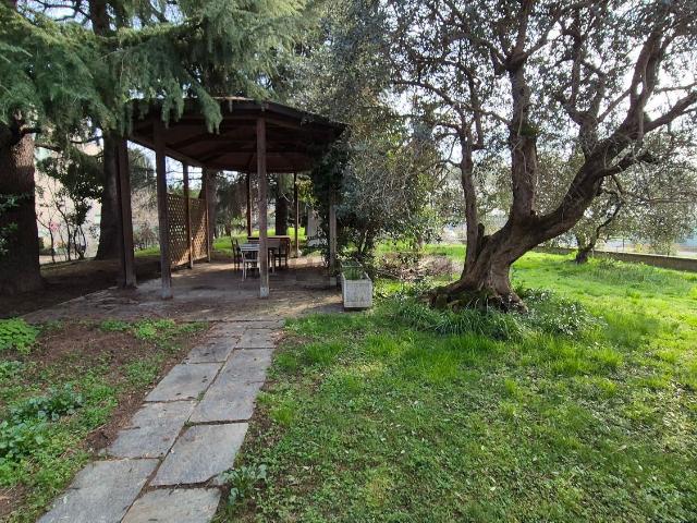 Case e ville in vendita di 490 m²