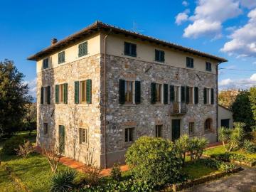 Case e ville in vendita di 490 m²