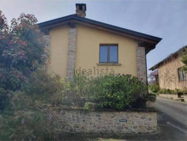 Case e ville in vendita di 490 m² in Via Belvedere, 92