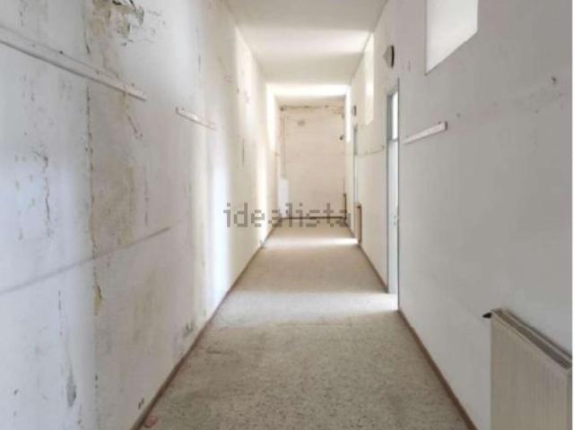 Case e ville in vendita di 490 m² in Via Orbetellana