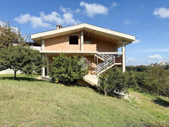 Case e ville in vendita di 490 m² in Via San Biagio