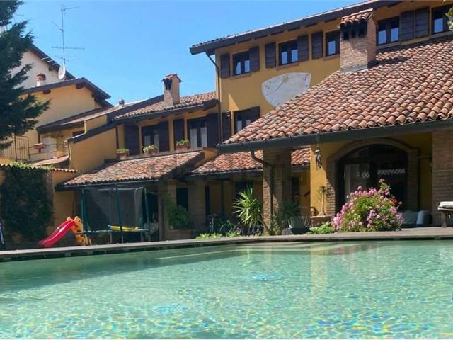 Case e ville in vendita di 490 m² in Vicolo Privato Tolmezzo, 4