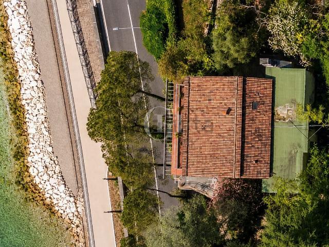 Case e ville in vendita di 490 m² in Località Acque Fredde