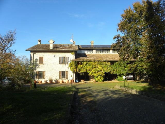 Case e ville in vendita di 490 m² in Strada Budellungo, 162