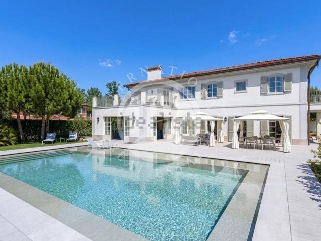 Case e ville in vendita di 492 m²