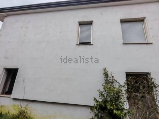 Case e ville in vendita di 494 m² in Via Felci