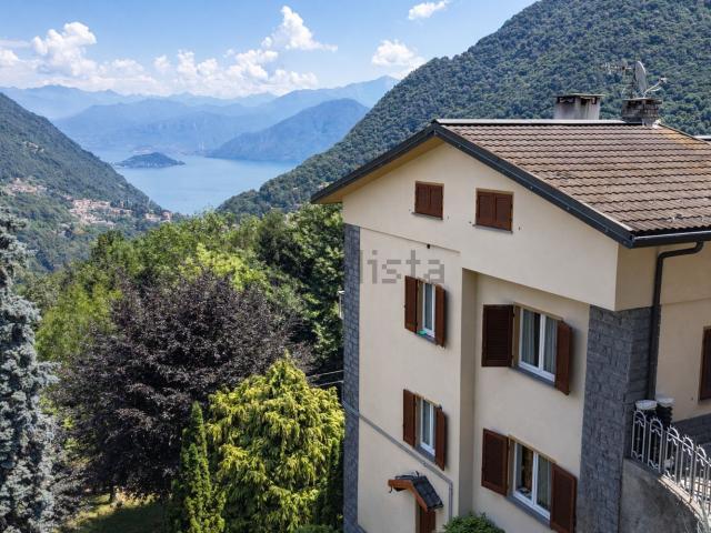 Case e ville in vendita di 495 m²