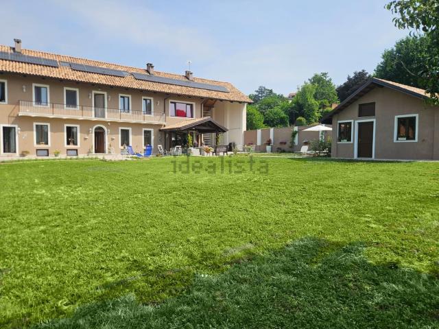 Case e ville in vendita di 495 m² in Via Umberto I