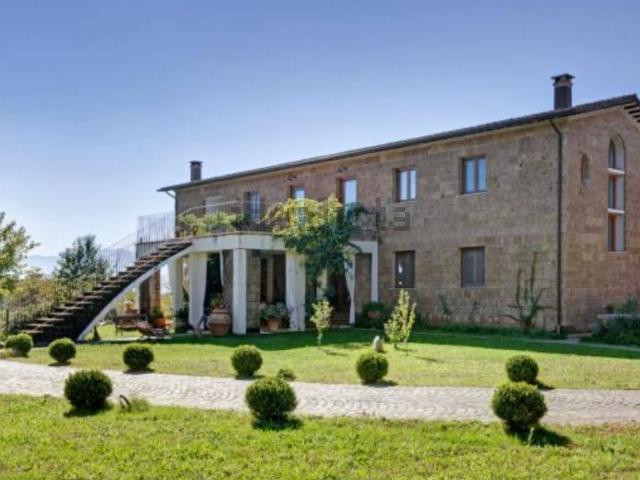 Case e ville in vendita di 495 m² in Contrada Casalecchio