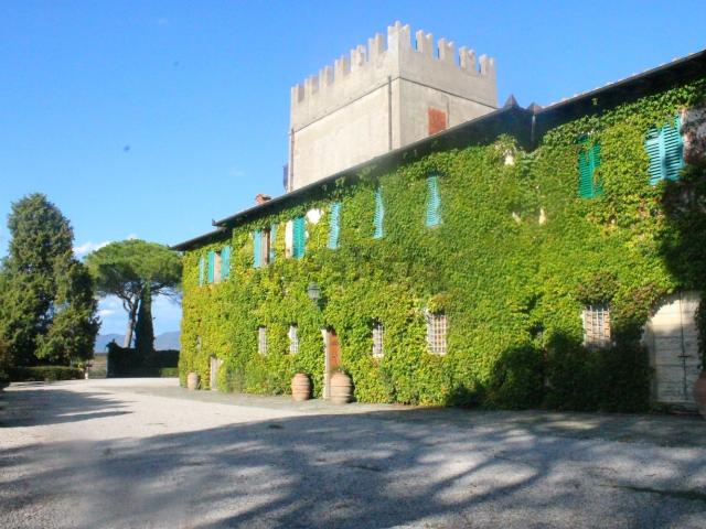 Case e ville in vendita di 5000 m² in Via Brolio
