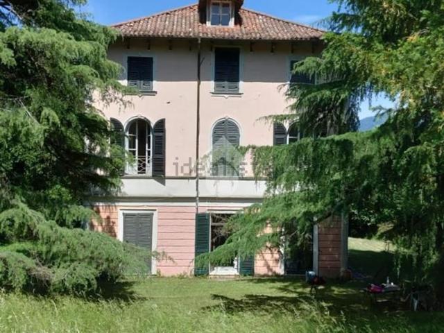 Case e ville in vendita di 500 m²