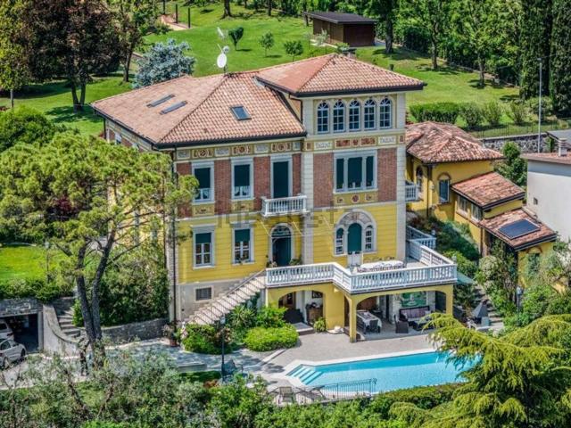 Case e ville in vendita di 500 m²