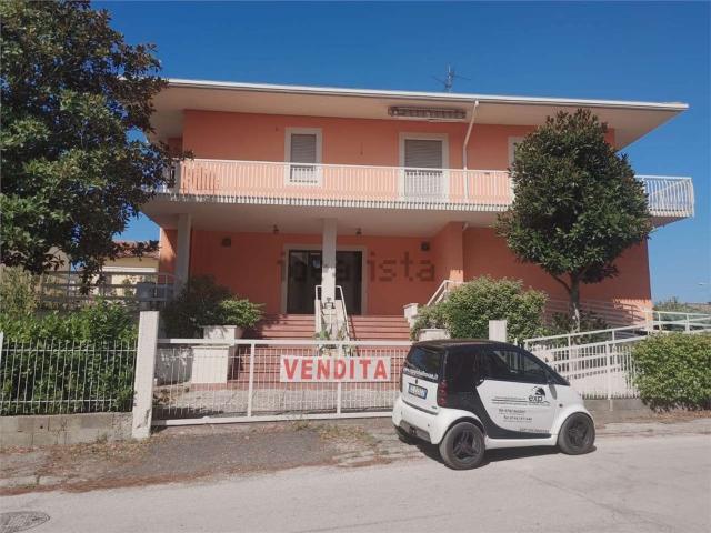 Case e ville in vendita di 500 m²