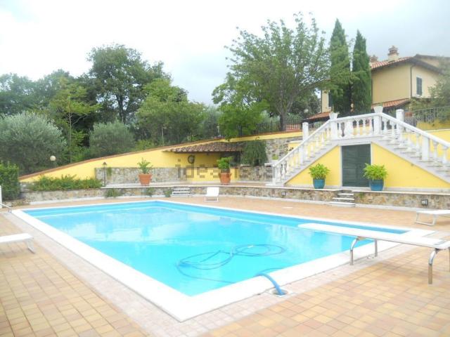 Case e ville in vendita di 500 m²