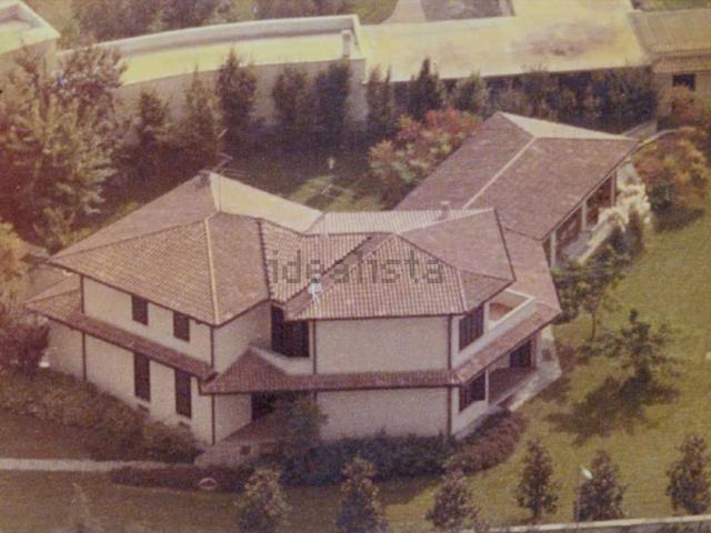 Case e ville in vendita di 500 m²