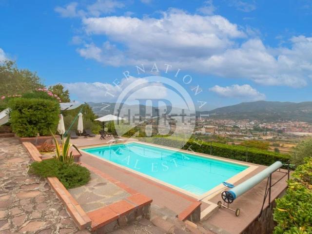 Case e ville in vendita di 500 m²