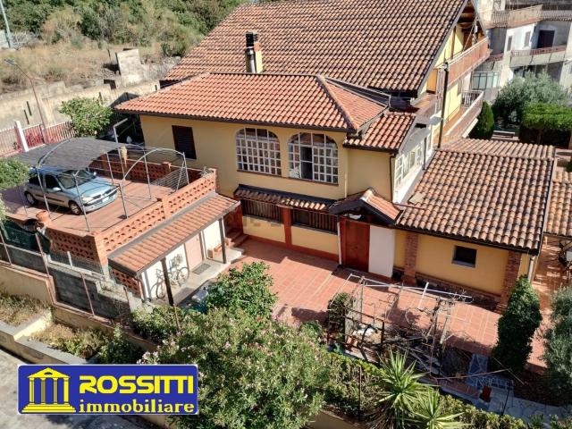 Case e ville in vendita di 500 m²