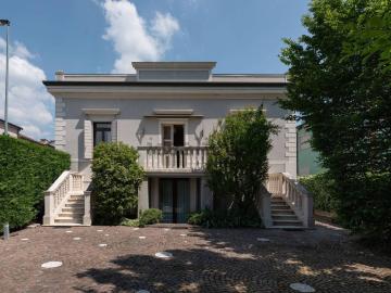 Case e ville in vendita di 500 m²
