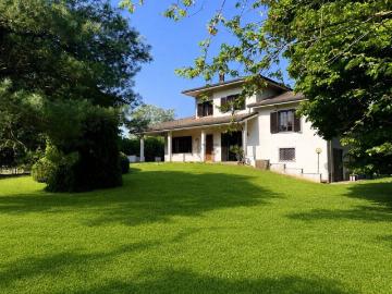 Case e ville in vendita di 500 m²