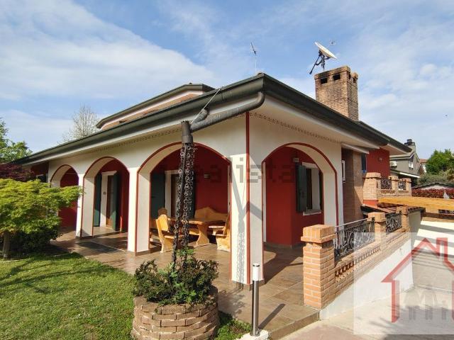 Case e ville in vendita di 500 m²