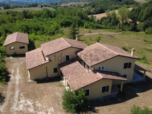 Case e ville in vendita di 500 m²