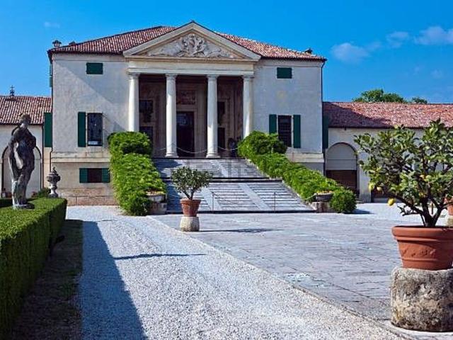 Case e ville in vendita di 500 m²