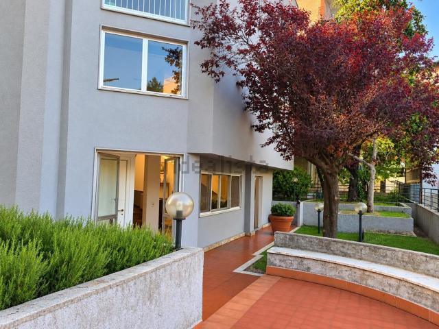 Case e ville in vendita di 500 m² in Via Chiastra