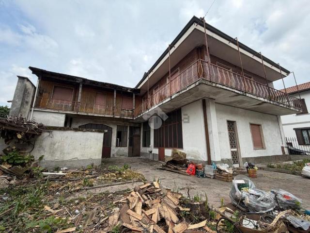 Case e ville in vendita di 500 m² in Via Giosuè Carducci, 1