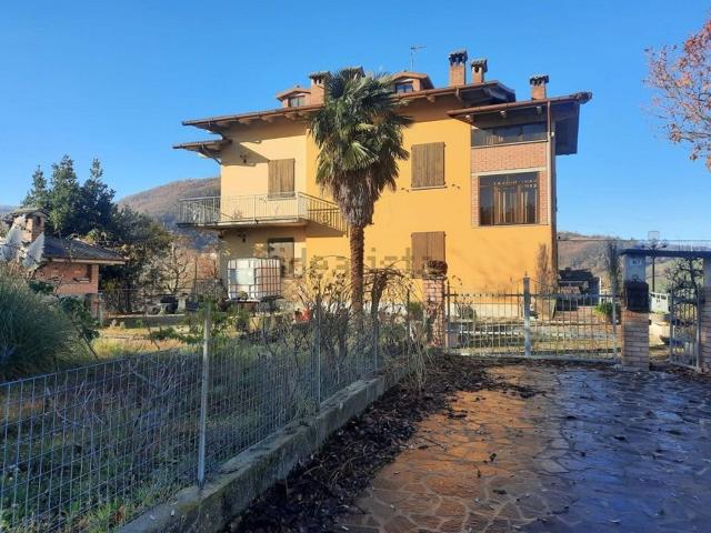Case e ville in vendita di 500 m² in Via Don Achille Vecchiati, 269