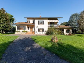 Case e ville in vendita di 500 m² in Via del Tanaro, 1210