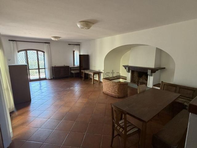Case e ville in vendita di 500 m² in Via dell&apos Oliveta