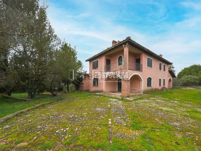 Case e ville in vendita di 500 m² in Via delle Boccette
