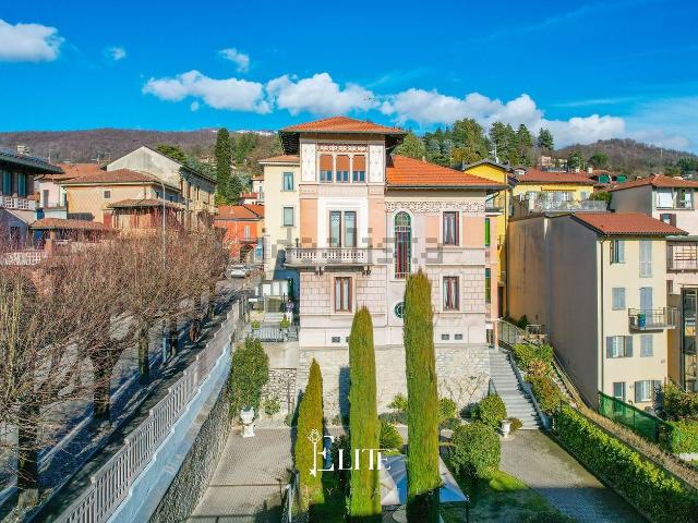 Case e ville in vendita di 500 m² in Via F. Cavallotti, 1