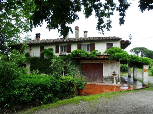Case e ville in vendita di 500 m² in Via Fiume