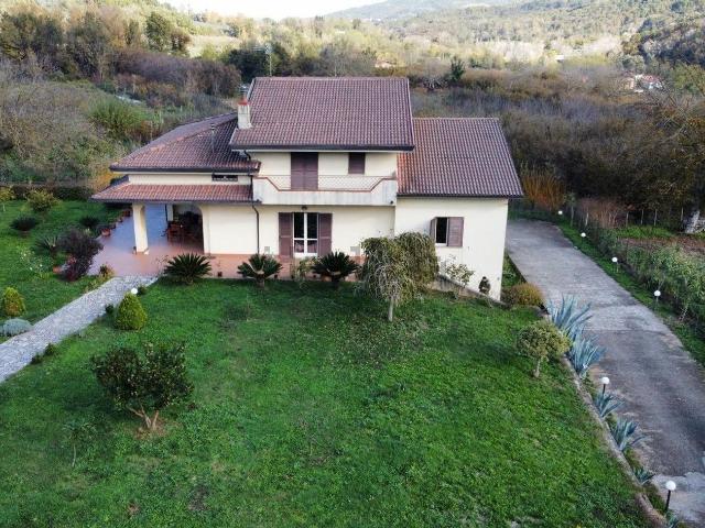 Case e ville in vendita di 500 m² in Via Iardino di sopra