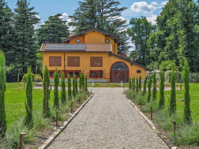Case e ville in vendita di 500 m² in Via Monteberico, 247