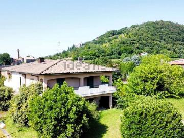 Case e ville in vendita di 500 m² in Via Martinengo Cesaresco, 29
