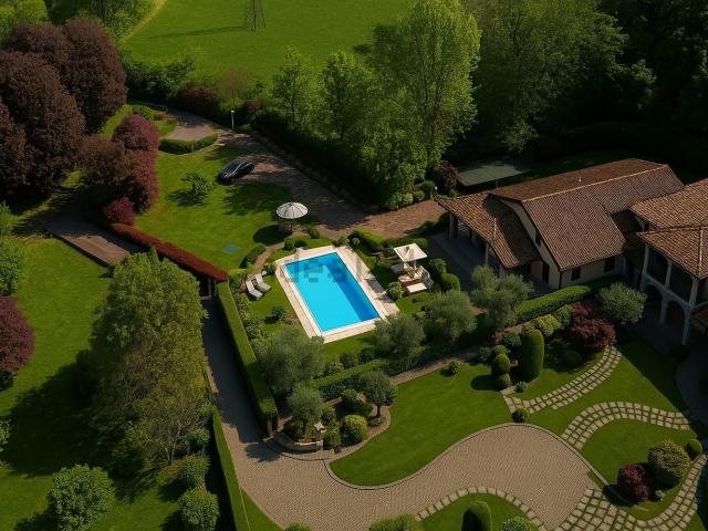 Case e ville in vendita di 500 m² in Via Massino, 13