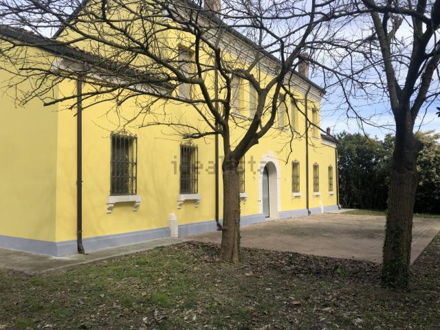 Case e ville in vendita di 500 m² in Via Stornara, 56