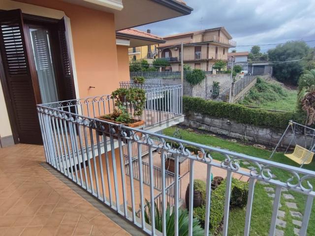 Case e ville in vendita di 500 m² in Via Pompeo Vecchio