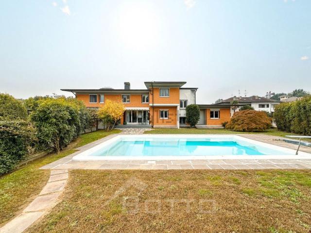 Case e ville in vendita di 500 m² in Via Piana di Monolo, 7