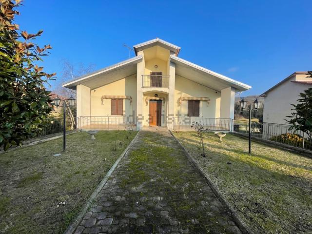 Case e ville in vendita di 500 m² in Via ROMA