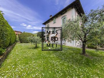 Case e ville in vendita di 500 m² in Via VIII Marzo, 1000