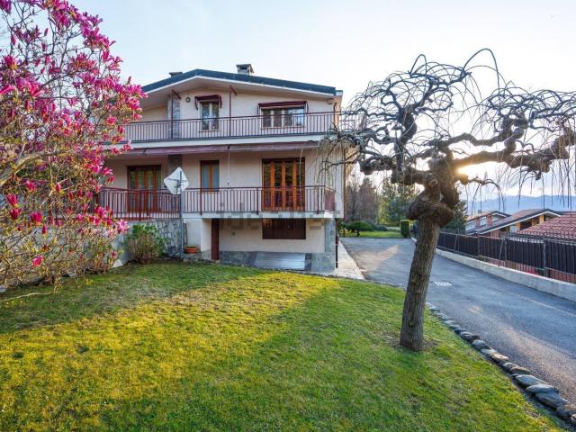 Case e ville in vendita di 474 m² in Viale Papa Giovanni XXIII