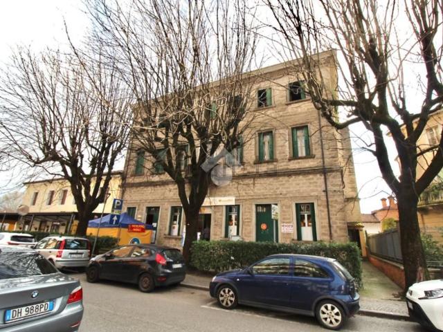 Case e ville in vendita di 500 m² in Viale Stazione, 106
