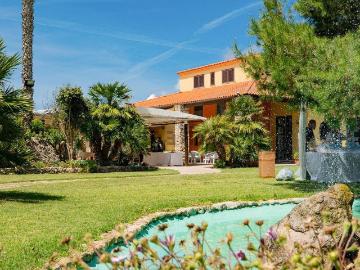 Case e ville in vendita di 500 m² in Vicolo Putzuidu