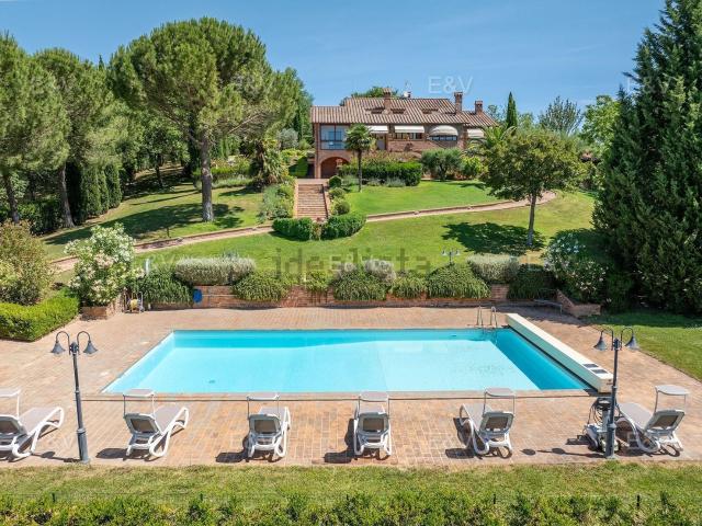 Case e ville in vendita di 500 m² in Località Poggio Vaccaio